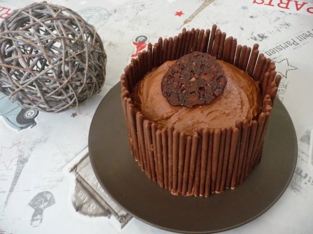 Gâteau pinata surprise au chocolat, ganache montée au chocolat au carambar (au thermomix ou sans)