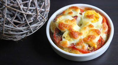 Gratin d’œufs durs à la tomate et mozzarella