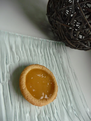 Mini génoises en tartelettes à la confiture