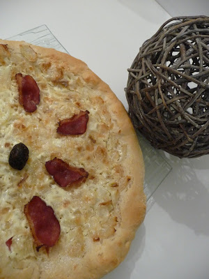 Pizza blanche : oignons et magret