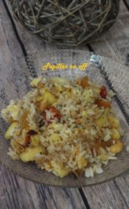 Riz thaï sauté à l’ananas et au poivron