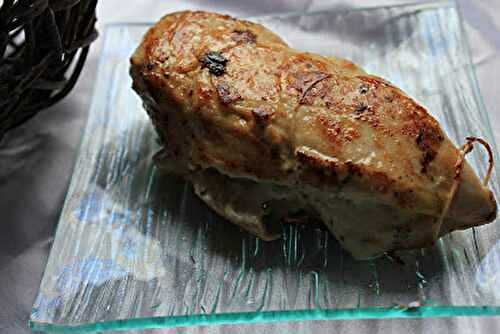 Roulade de poulet au tartare ail et fines herbes