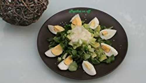 Salade composée œufs, avocats, concombre