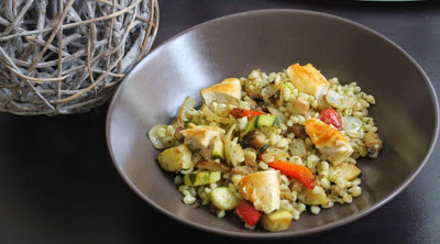 Salade de blé aux légumes et poulet grillés