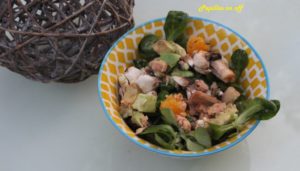 Salade de champignons, saumon, avocat et orange