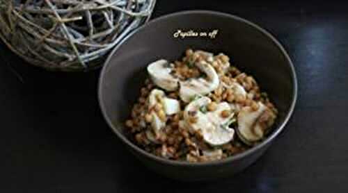 Salade de lentilles aux champignons et à la tomme de brebis