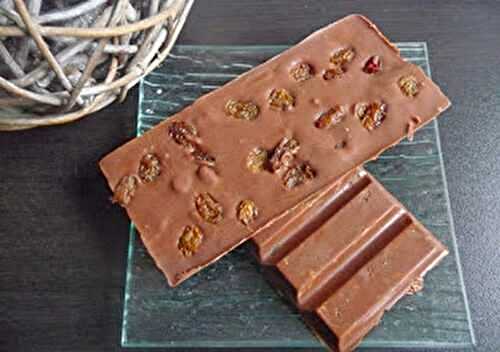 Tablettes de chocolat maison au rhum et raisins au thermomix ou sans