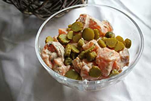 Tartare de saumon aux cornichons