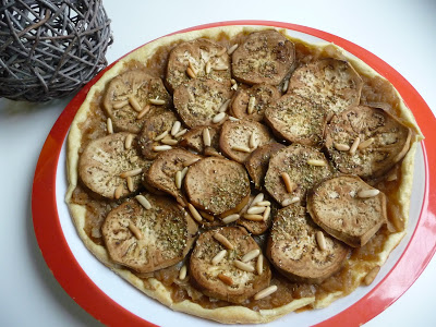 Tarte au confit d’oignons, aubergines et miel