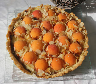 Tarte pâtissière aux abricots, chocolat et amandes au thermomix ou sans