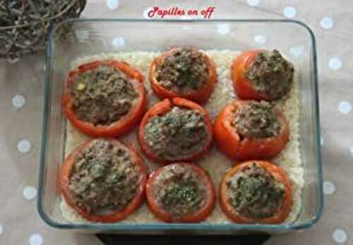 Tomates farcies au bœuf haché et leur lit de riz