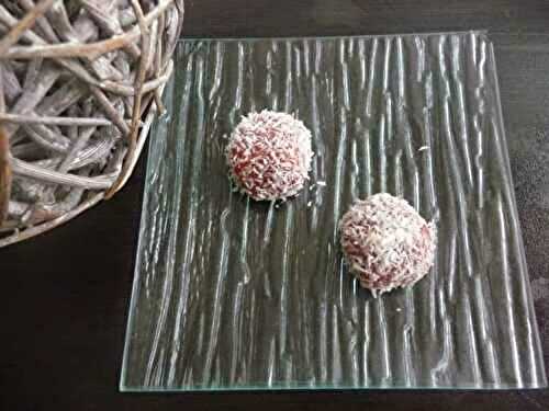 Truffes aux biscuits roses de reims et noix de coco (Sweet Table Minnie) au thermomix ou sans