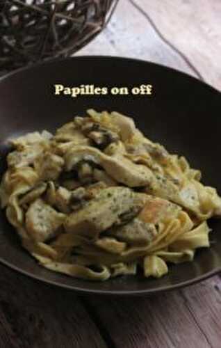 Tagliatelles, poulet au curry et leurs champignons