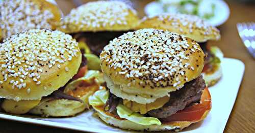 Burgers aux oignons rouges caramélisés comme à New York # ATELIER MAGGI