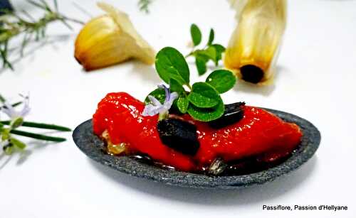 Fines coquilles sépia aux poivrons rouges grillés à l' huile d'olive et ail noir - Passiflore, Passion d'Héllyane