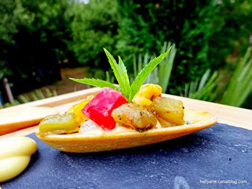 Amuse-bouches - coquilles à la macédoine de légumes maison avec mayonnaise