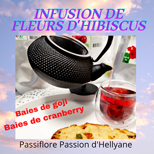 BISSAP - Infusion de fleurs d'hibiscus avec des baies de goji, de cranberry dans une théière en fonte