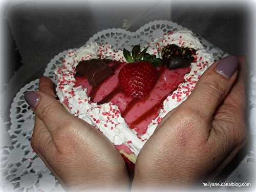 COEUR GÉNOISE AUX FRAISES ET A LA CRÈME MOUSSELINE