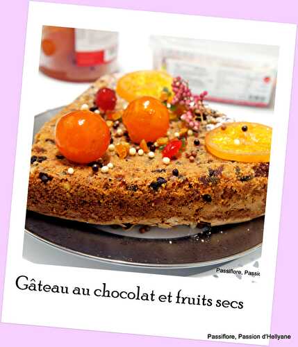 Gâteau au chocolat et aux fruits confits