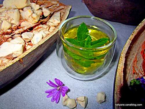 Infusion de feuilles de baobab et de menthe fraîche