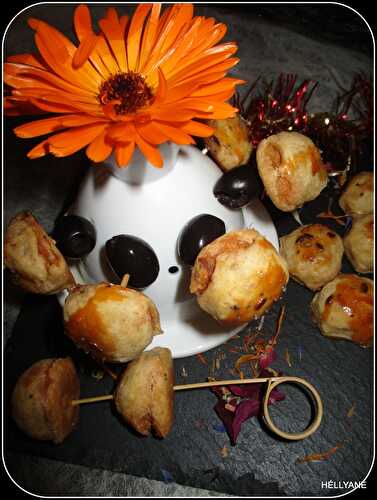 Mini boulettes fourrées à la purée d'olive, anchoïade et purée de tomate