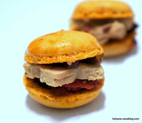 Mini macarons au foie gras et au confit d'oignon et baies de goji - Passiflore, Passion d'Héllyane