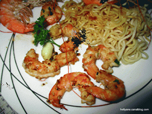 QUEUES DE CREVETTES A LA PROVENÇALE, cuisson A LA PLANCHA A GAZ