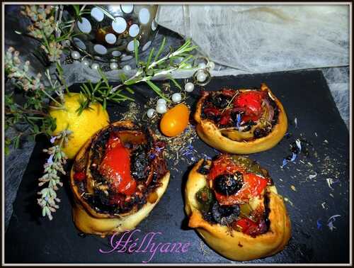 "Rosaces de pizza aux poivrons, tapenade"