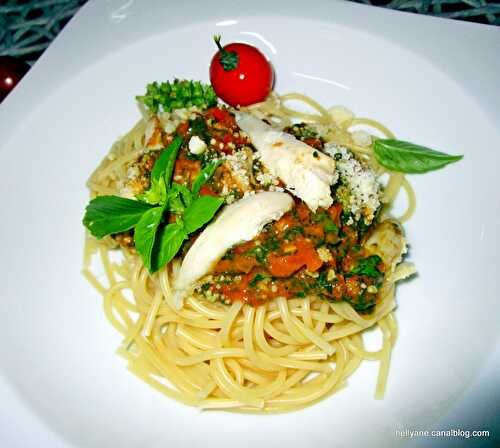 Spaghetti à la sauce pesto/pistou/confit 3 légumes et au poulet fermier