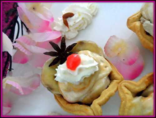 TARTELETTES "BANANE,CRÈME FOUETTÉE A LA CONFITURE DE LAIT"