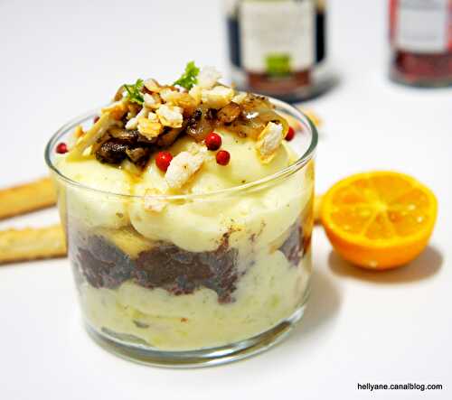 Verrine au boudin noir, pommes de terre, oignons et pommes