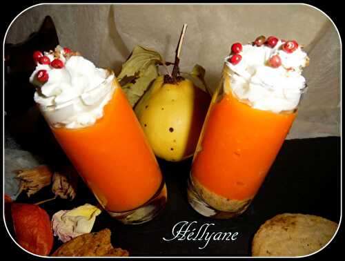 Verrines de velouté de courge ou potiron .., à la crème chantilly salée et son croustillant de biscuits salés