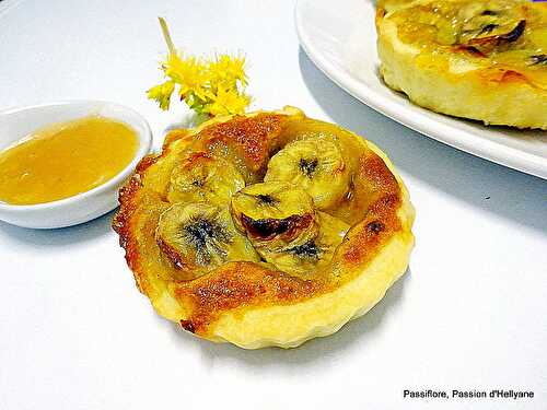 Tartelettes feuilletées à la confiture de banane, bananes et miel