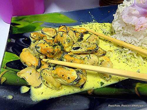 Recette asiatique - moules décoquillées à la sauce coco /curry avec du riz