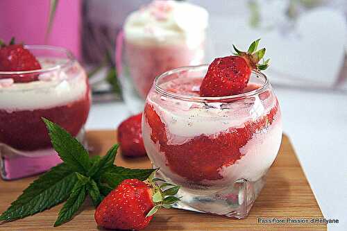 RECETTE FACILE - PANNA COTTA AUX FRAISES/MENTHE