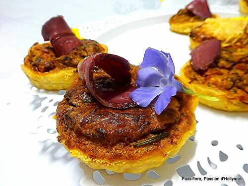 Tartelettes feuilletées à la crème coco, ratatouille chèvre et magret de canard