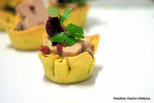 RECETTE POUR LES FÊTES - Mini spicy / coupelles au foie gras / oignons confits / cranberries