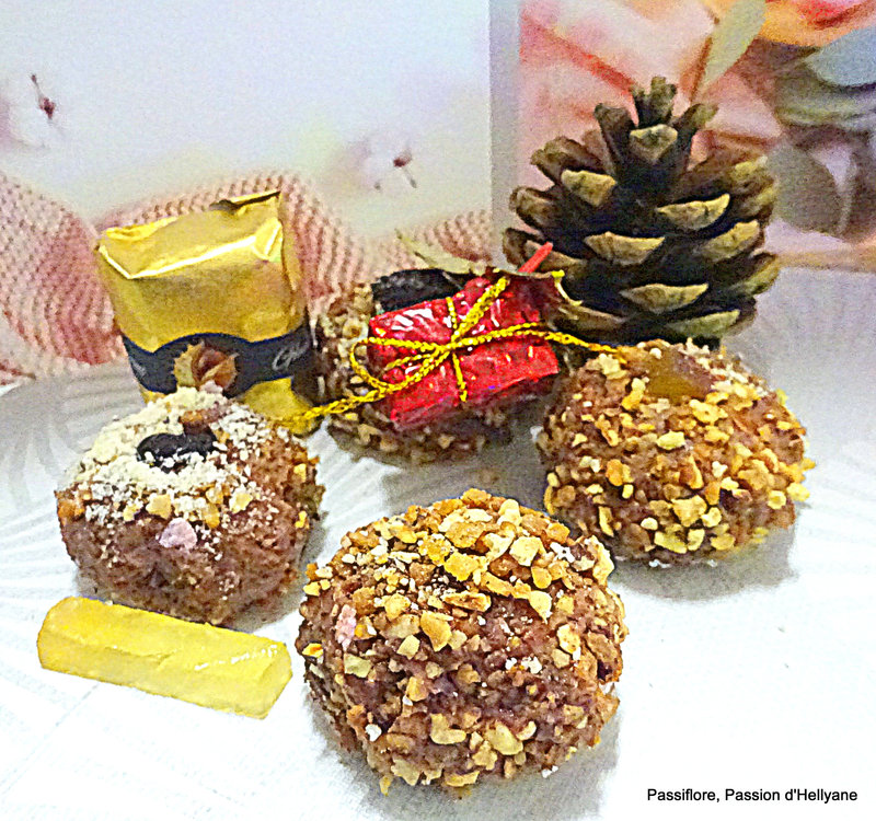 Boules de Noël au chocolat ( marron glacé / cranberries / gingembre confit )