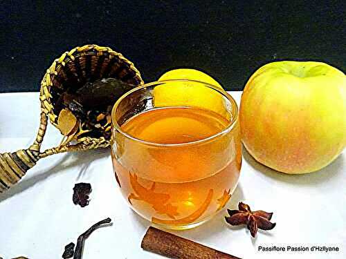 Boisson chaude, jus de pommes artemisia graviola corossol - miel