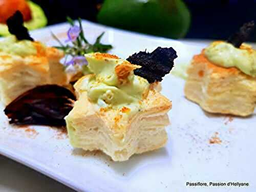 Étoiles feuilletées à la crème avocat ail noir 