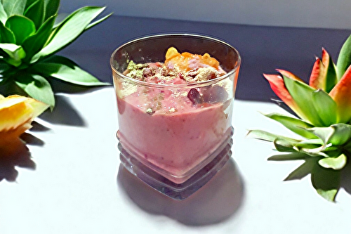 Smoothie aux fruits bio avec des protéines VITAMINES BONNE MINE 