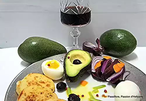 Panisse provençale avec des avocats / œuf dur / betterave/ 