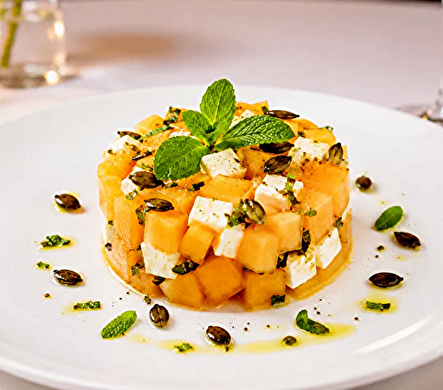 Tartare de melon, feta, menthe et graines de courge toastées
