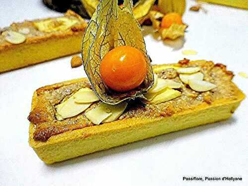 Tartelette trendy rectangle à la crème d'amande et pommes