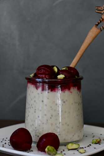 Porridge sans cuisson aux graines de chia et flocons d'avoine, avec ou sans lactose, IG bas