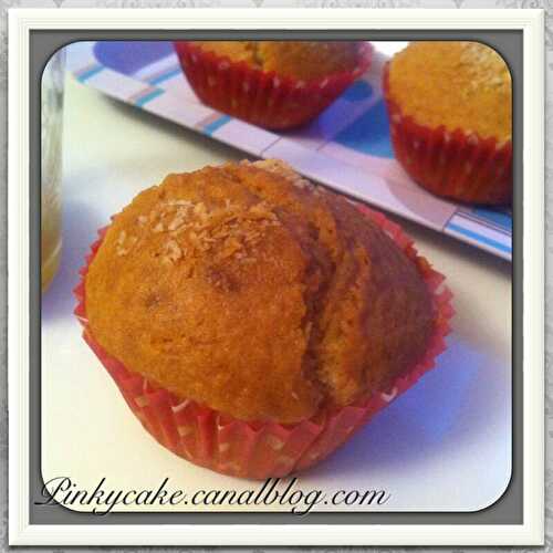 Muffins à la noix de coco avec un coeur de confiture de rhubarbe ( sans gluten, sans lactose)