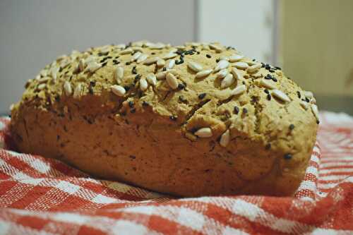 Pain aux graines sans gluten.