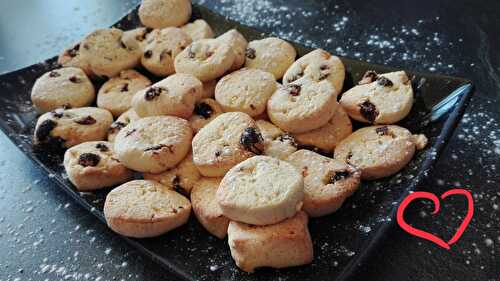 Petits biscuits de polenta aux zestes d’orange et raisins secs sans gluten