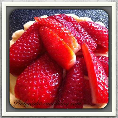 Tarte aux fraises et romarin sans gluten, sans lactose