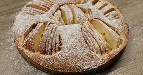 GÂTEAU ALLEMAND AUX POMMES COULÉ